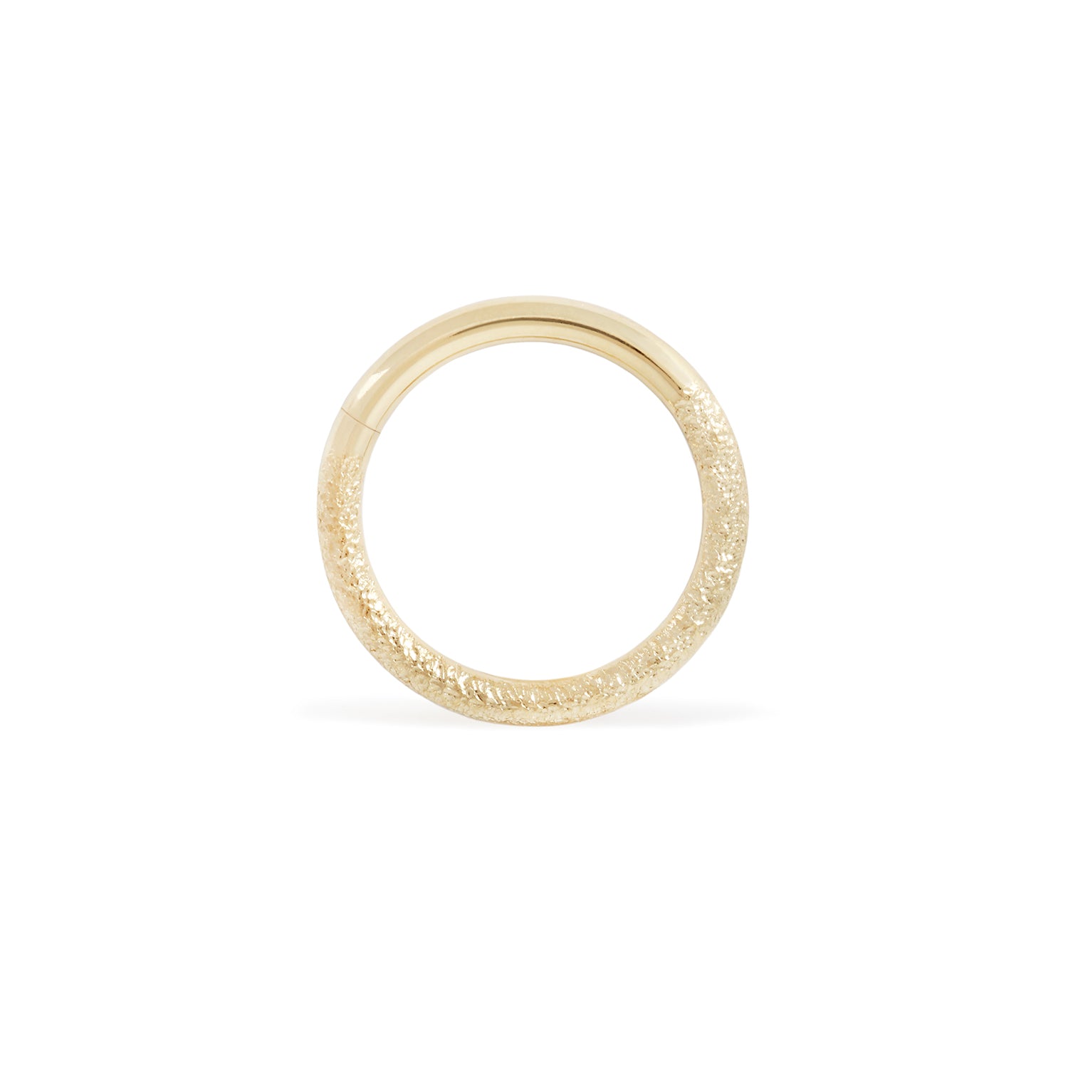 18 karat yellow gold seam ring, stippled texture